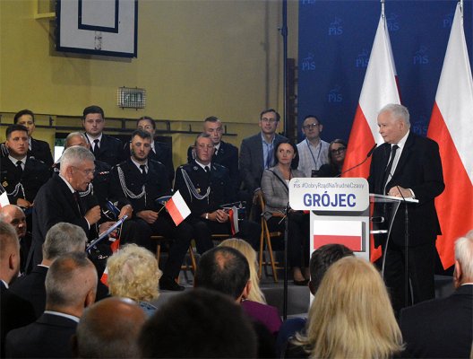 To pytanie do Jarosława Kaczyńskiego wzbudziło entuzjazm na sali w Grójcu