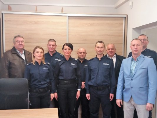 Oddanie wyremontowanej siedziby Posterunku Policji w Chynowie