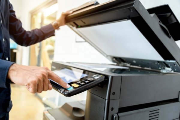 Jak działa toner do drukarki laserowej? Co warto wiedzieć?