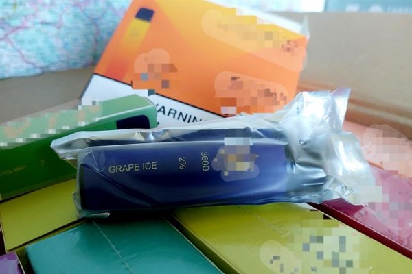 Nielegalne e-papierosy oraz podrobione perfumy na giełdzie w Słomczynie