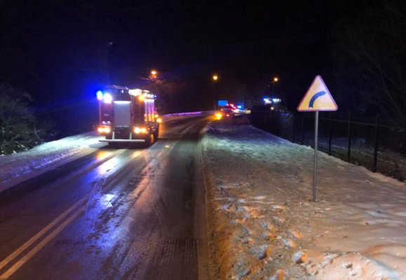 Jest bardzo ślisko na drogach i chodnikach. Doszło do kilku kolizji