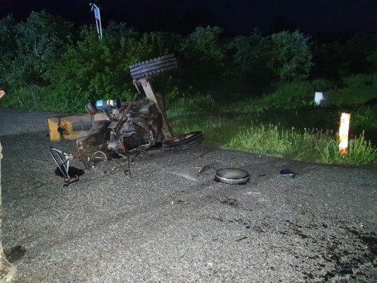 Zderzenie BMW z ciągnikiem rolniczym pod Grójcem
