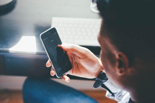 W jaki sposób możemy odzyskać dane z telefonu?