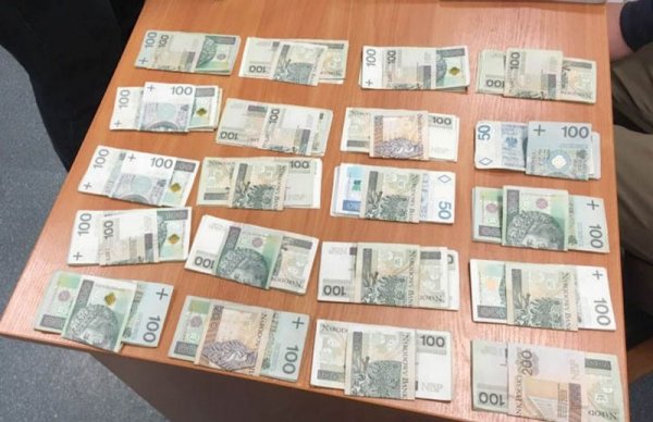 Policjanci zabezpieczyli blisko 90 tys. sztuk papierosów z przemytu