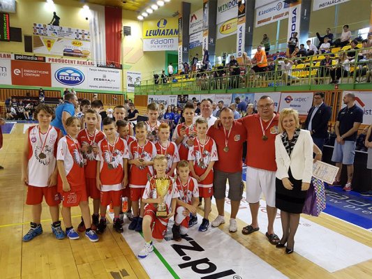 MKS Grójec sieje pogrom na Radom Baset Cup! (VIDEO TVP1)