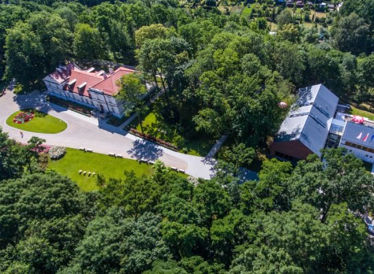 Z gabinetu ministra kultury do muzeum