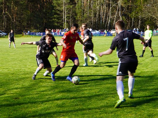 Tym razem derby dla Głuchowa! Padło aż siedem goli