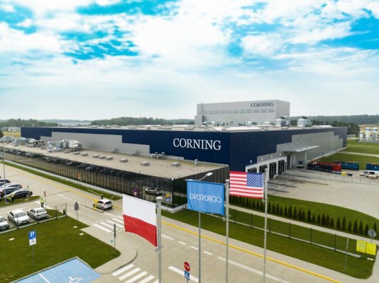 Corning otworzył w Mszczonowie fabrykę światłowodów - jedną z największych w UE
