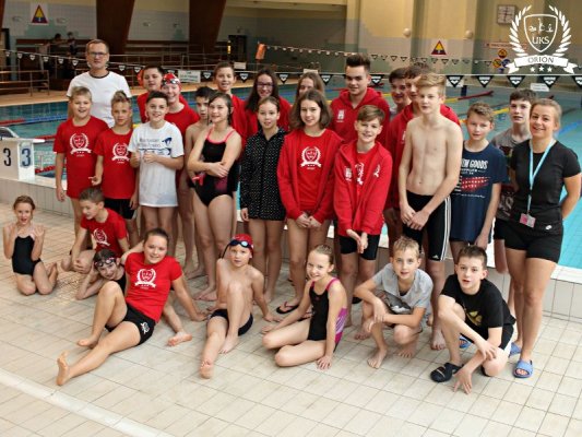 UKS Orion na mitingu pływackim w Kozienicach