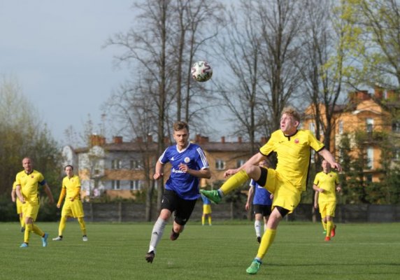 Derby dla Grójca! Dublet Karola Praska