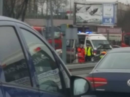 Poważny wypadek w Tarczynie. Ruch zablokowany