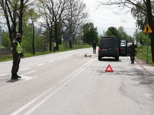Terytorialsi z Grójca po raz kolejny ruszyli z pomocą przy kolizji drogowej