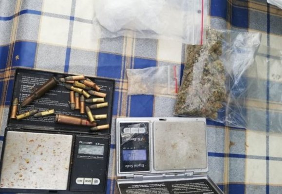 Aresztowany za nielegalne posiadanie narkotyków i amunicji