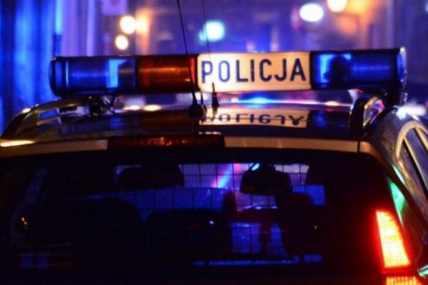 Włamał się do domu. Ukradł alkohole, telefon komórkowy oraz markową odzież