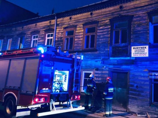 Pożar w drewniaku przy ulicy Kościelnej