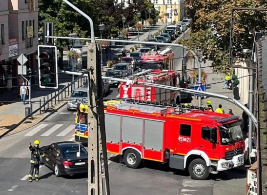 Zderzenie dwóch mercedesów w centrum Grójca
