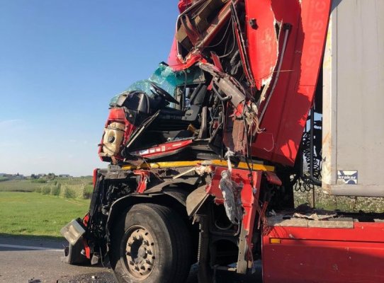 Czarna środa na DK50! Zderzenie ciężarówek w Bikówku