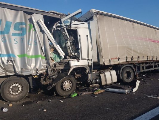 Karambol na Kępinie. Droga S7 zablokowana