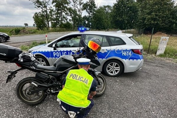 Mandaty i zatrzymane dowody rejestracyjne. Policjanci skontroliwali w weekend 91 motocyklistów