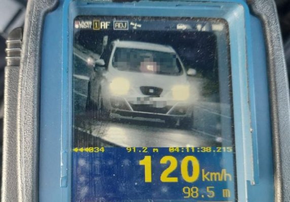 Nieodpowiedzialny 59-latek. Pędził przez Belsk Duży 120 km/h