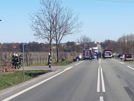 Wypadek w Bikówku. Po ranną przyleciał śmigłowiec