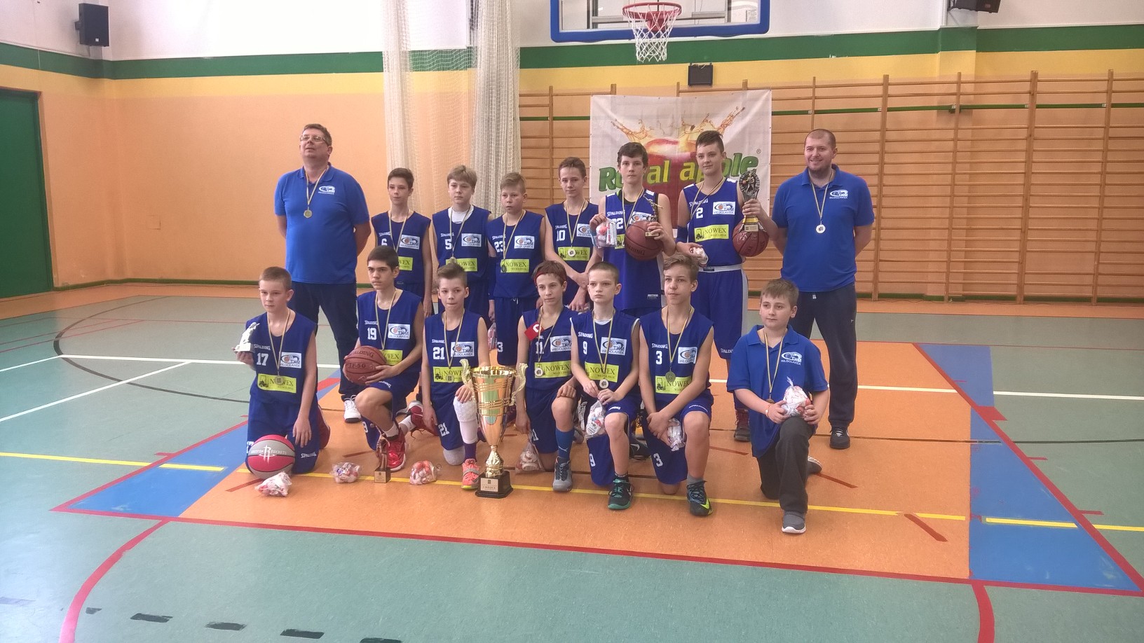 Mistrzowie Turnieju Parkietowo Royal Apple Cup - TKM Włocławek fot. Szymon Wójcik