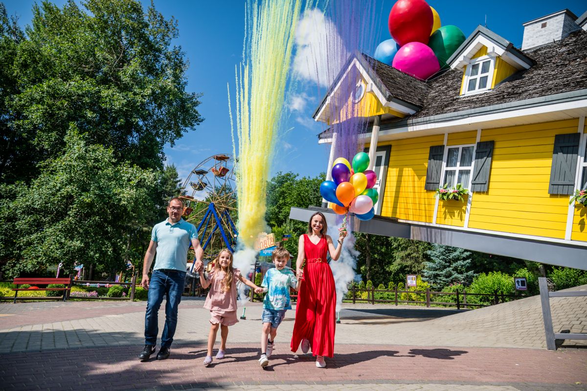 Park Farma Iluzji znajduje się około 80 km od Warszawy, Lublina, Radomia, Mińska Mazowieckiego i Siedlec.