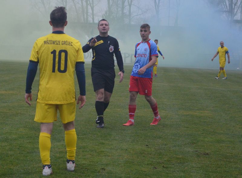 Jesienią w Warce padł remis 1:1 (fot. Mateusz Adamski)