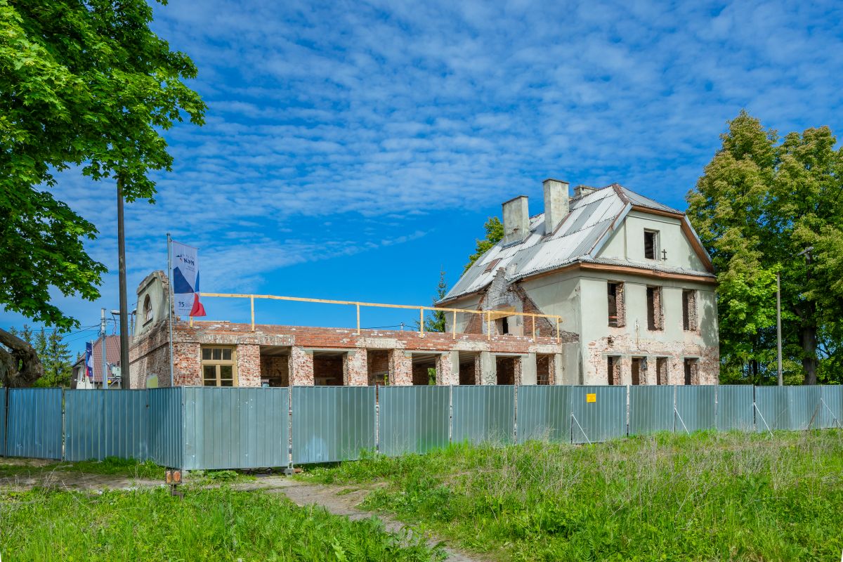 Remont dworca kolejki wąskotorowej (fot. UMiG w Grójcu / Agata Matulka)