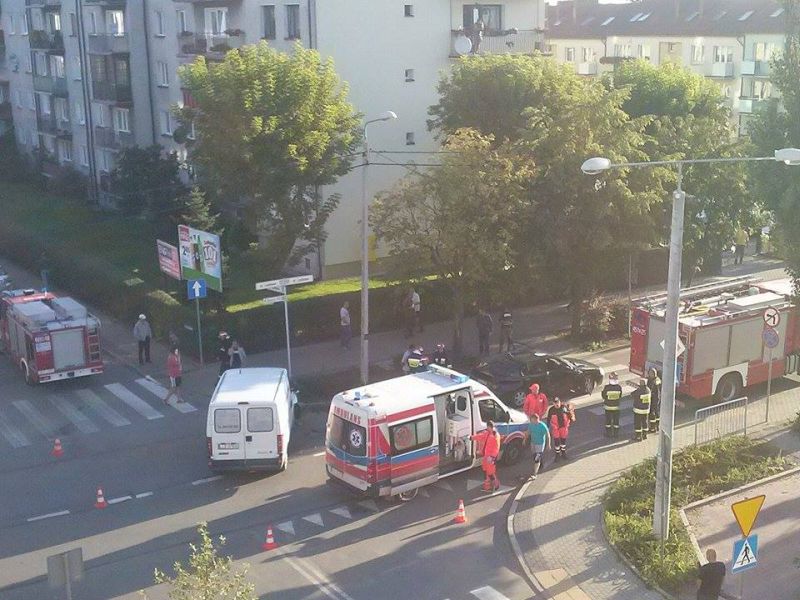 Wypadek na skrzyżowaniu ul. Bankowej i Laskowej (fot. Czytelniczka)