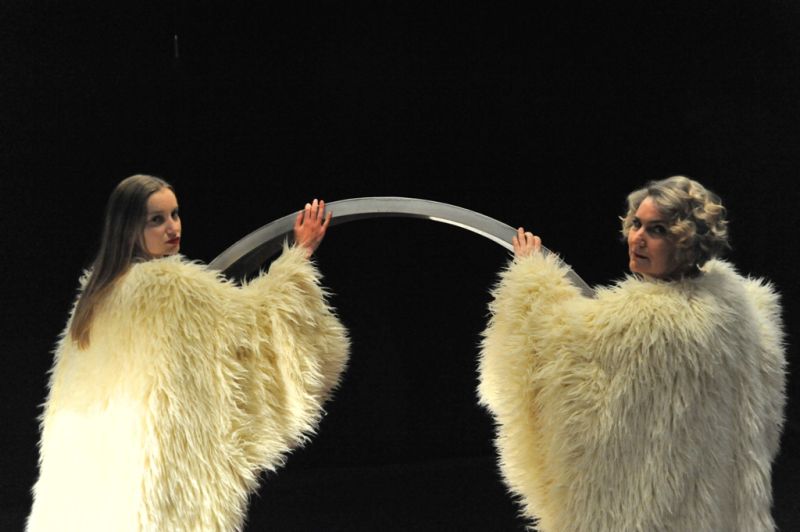 Niby matki, niby córki (fot. materiały prasowe)