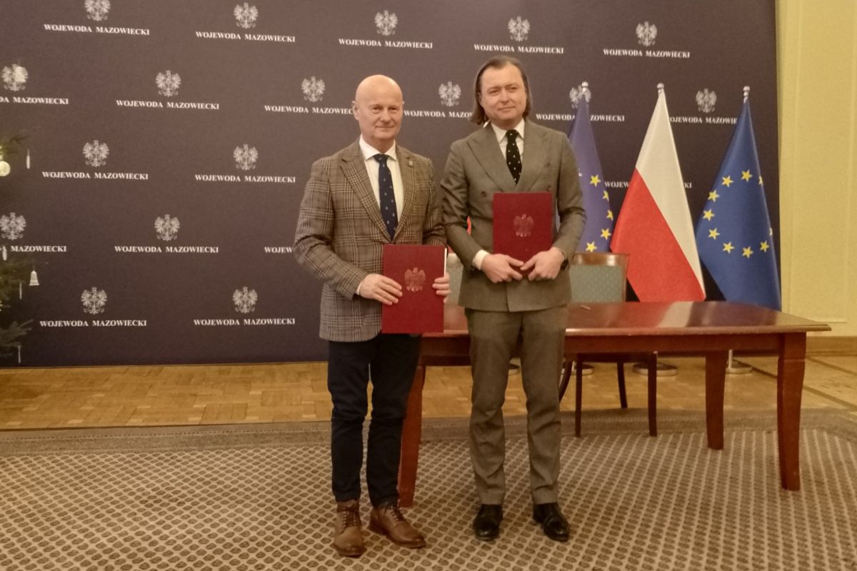 Burmistrz Grójca Dariusz Gwiazda i wojewoda mazowiecki Mariusz Frankowski (fot. UGiM w Grójcu)