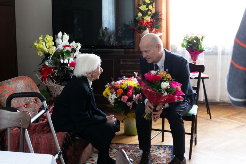 Stanisława Matulka i burmistrz Dariusz Gwiazda